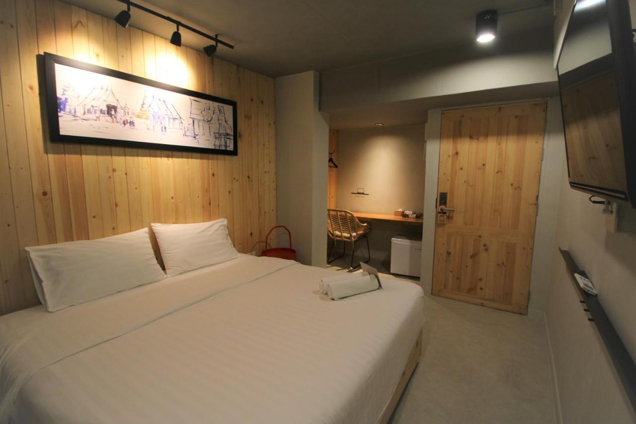 Hotel P24 At Kaset Bangkok Esterno foto