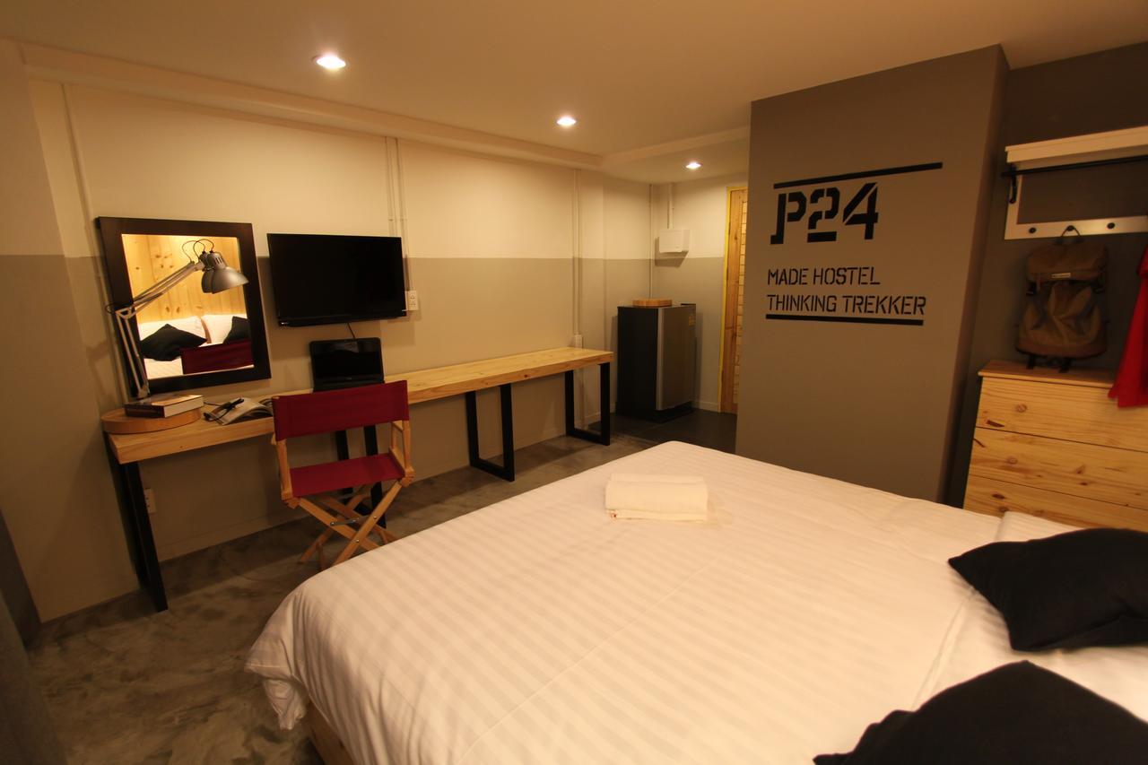 Hotel P24 At Kaset Bangkok Esterno foto